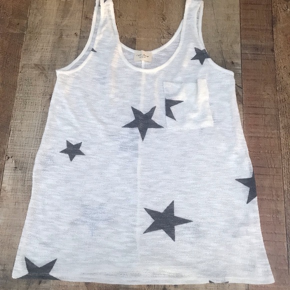 Woman’s 143 lineup tank top with stars and front pocket - Picture 5 of 9
